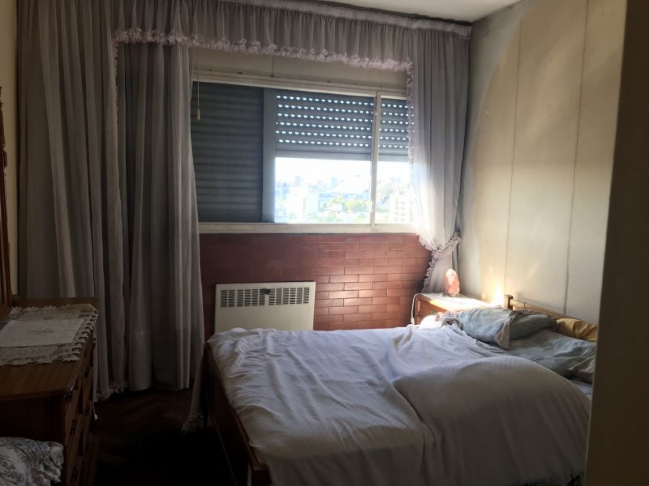 VERSALLES,3AMB,FRENT,BALCON,BAULERA, MUY BUEN ESTADO/UBICACION,LUMINOSO, AMPLIO,EDIFICIO TORRE, 