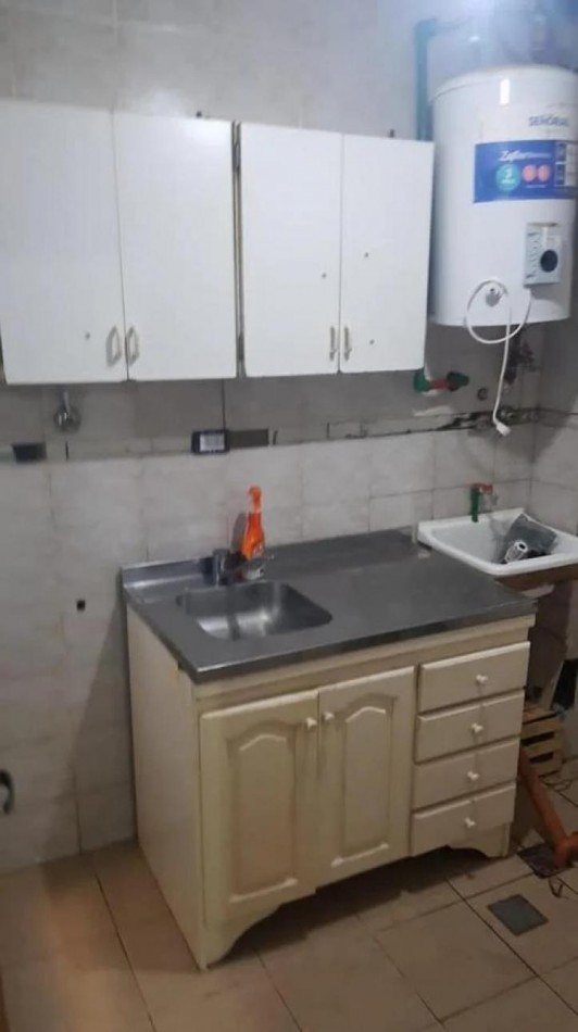 BALVANERA  2 AMBIENTES OPORTUNIDAD DIGNO DE VISITAR; USO COMERCIAL PROFESIONAL, VS OPCIONES, SUBTE,AVENIDAS, BUENA UBICACION