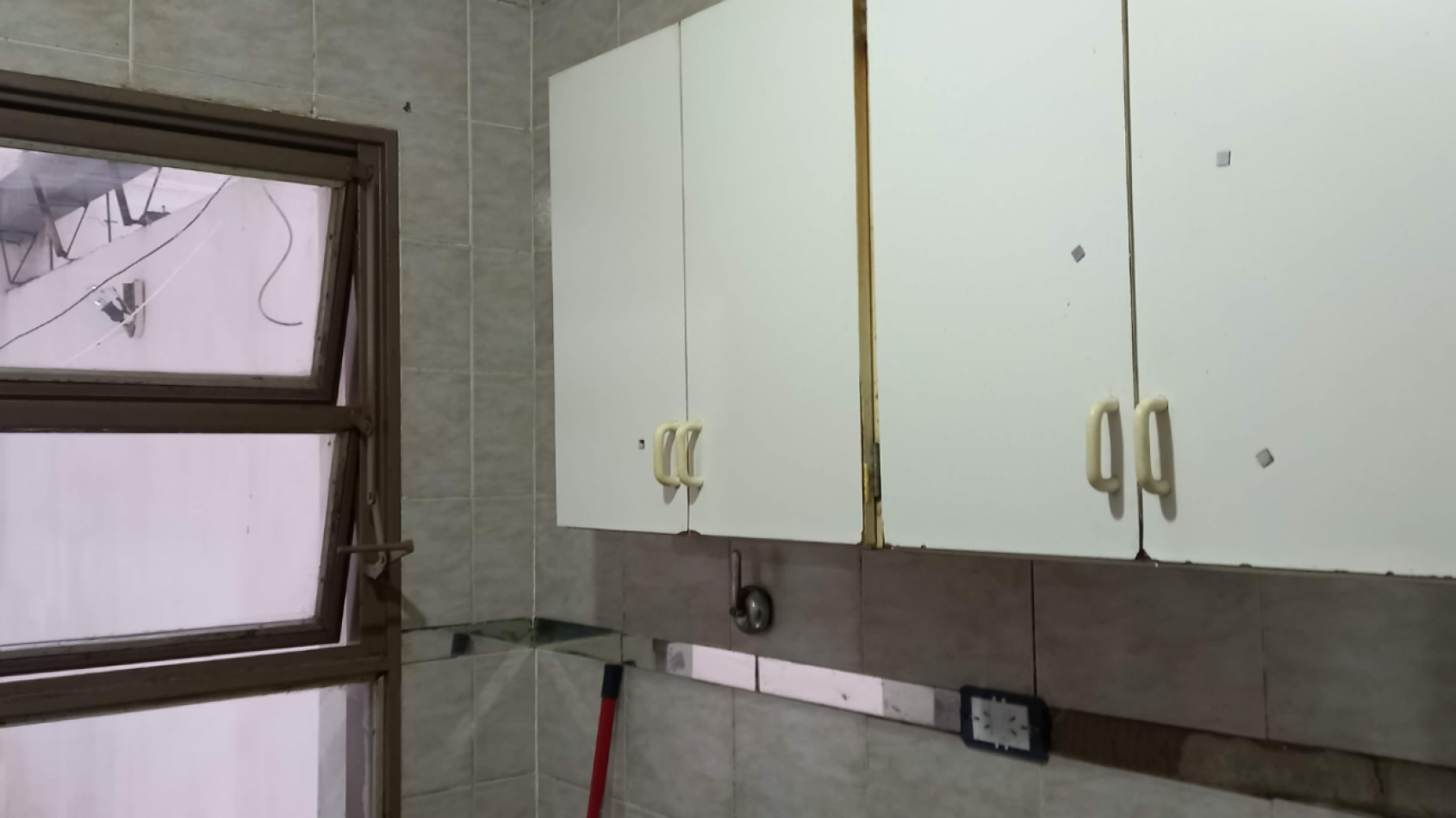 BALVANERA  2 AMBIENTES OPORTUNIDAD DIGNO DE VISITAR; USO COMERCIAL PROFESIONAL, VS OPCIONES, SUBTE,AVENIDAS, BUENA UBICACION