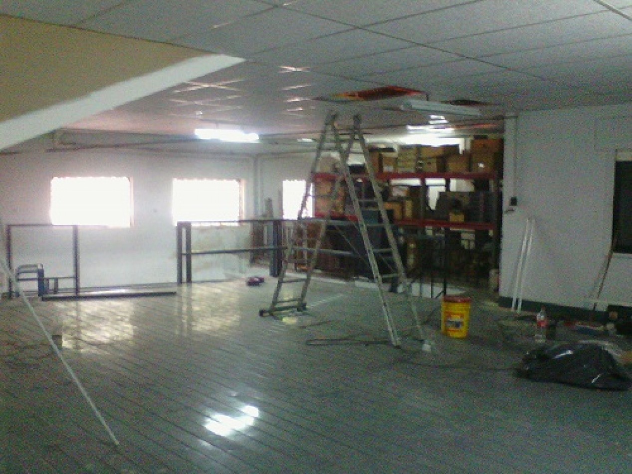 # PARQUE PATRICIOS, BODEGA DEPOSITO INDUSTRIAL, AMPLIO, MUY BUENA UBICACION, Y ESTADO, RECICLADO, BUENAS ARTERIAS DE ACCESO