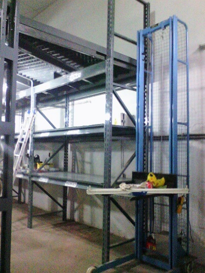# PARQUE PATRICIOS, BODEGA DEPOSITO INDUSTRIAL, AMPLIO, MUY BUENA UBICACION, Y ESTADO, RECICLADO, BUENAS ARTERIAS DE ACCESO
