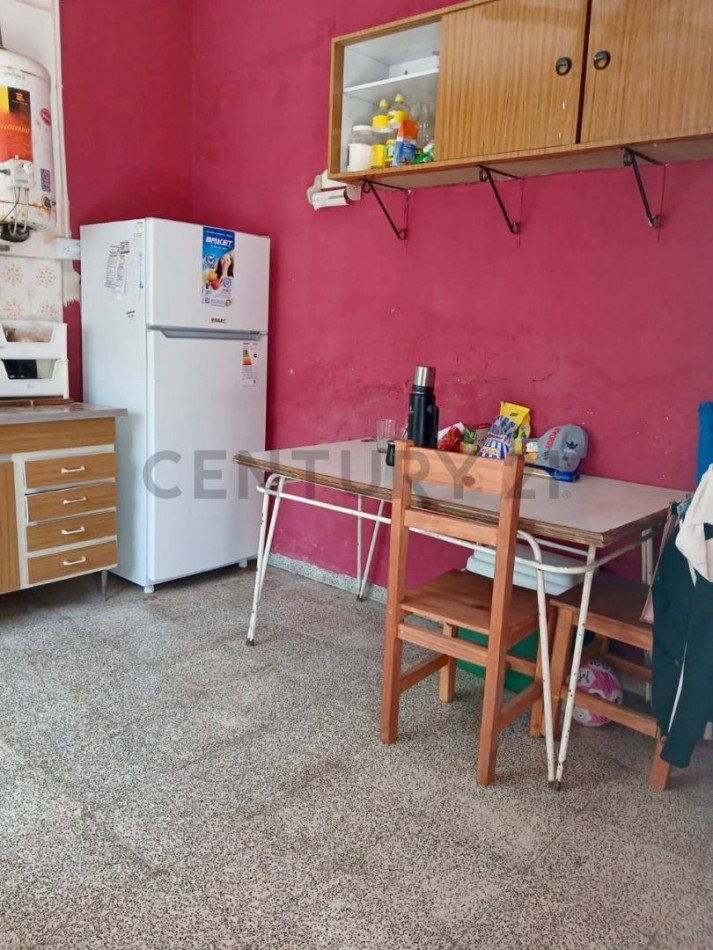 MAR DE AJO,CASA 3AMBIENTES,MUY BUENA UBICACION,COCHERA,ZONA CENTRO,CERCANO AL MAR, BUEN ESTADO GENERAL, ACEPTA PERMUTA PROPIEDAD