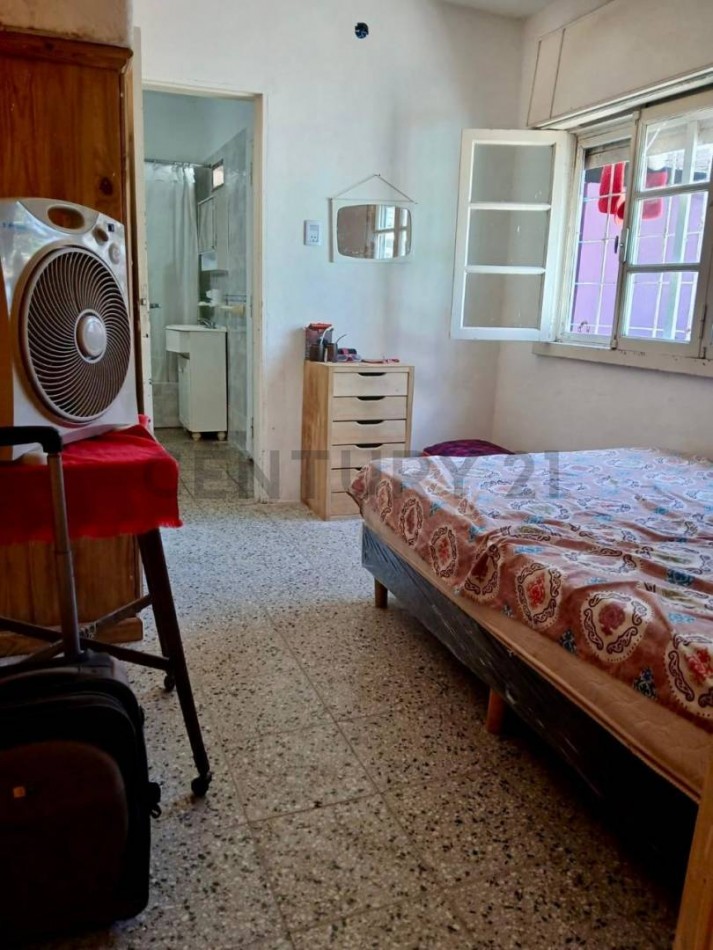 MAR DE AJO,CASA 3AMBIENTES,MUY BUENA UBICACION,COCHERA,ZONA CENTRO,CERCANO AL MAR, BUEN ESTADO GENERAL, ACEPTA PERMUTA PROPIEDAD