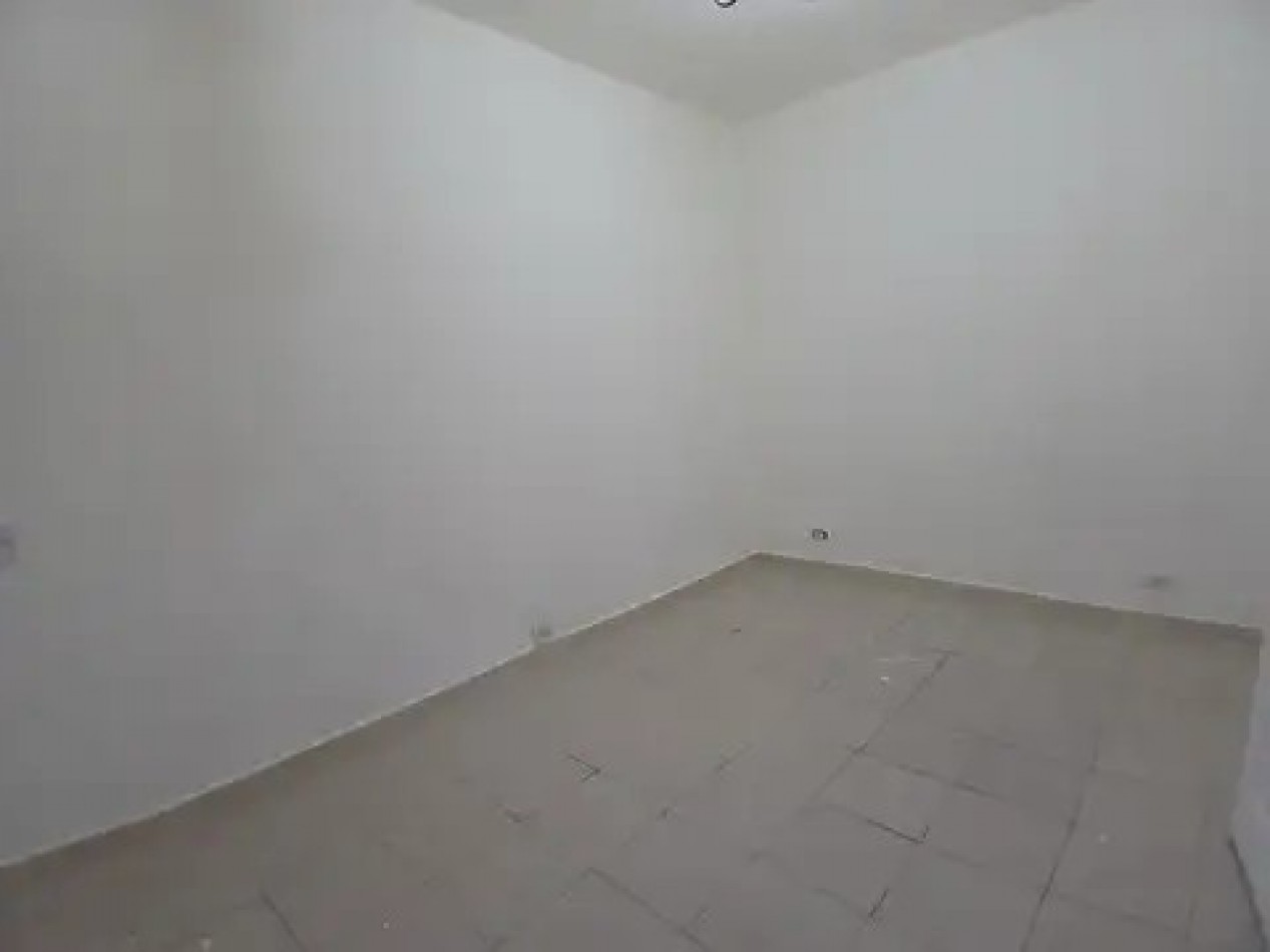 BARRACAS, CASA 6 AMBIENTES SIN EXPENSAS,2 COCHERAS, BUENA DISPOSICION Y AMPLITUD 