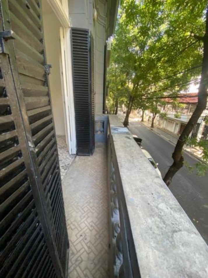 SAN CRISTOBAL,PH,5AMB,1 PISO ESCALERA, USO COMERCIAL,PROFESIONAL, APTO CREDITO, RECICLADO NUEVO,SIN EXPENSAS, PERMUTA, OPORTUNIDAD,