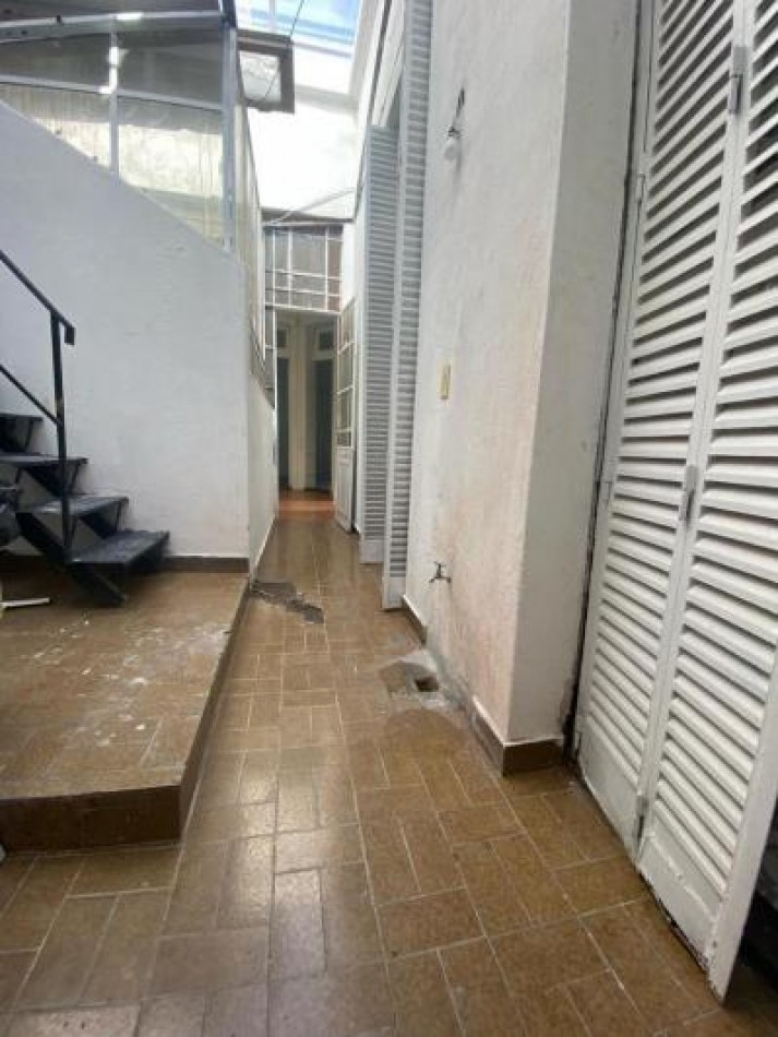 SAN CRISTOBAL,PH,5AMB,1 PISO ESCALERA, USO COMERCIAL,PROFESIONAL, APTO CREDITO, RECICLADO NUEVO,SIN EXPENSAS, PERMUTA, OPORTUNIDAD,