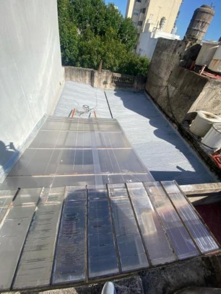 SAN CRISTOBAL,PH,5AMB,1 PISO ESCALERA, USO COMERCIAL,PROFESIONAL, APTO CREDITO, RECICLADO NUEVO,SIN EXPENSAS, PERMUTA, OPORTUNIDAD,