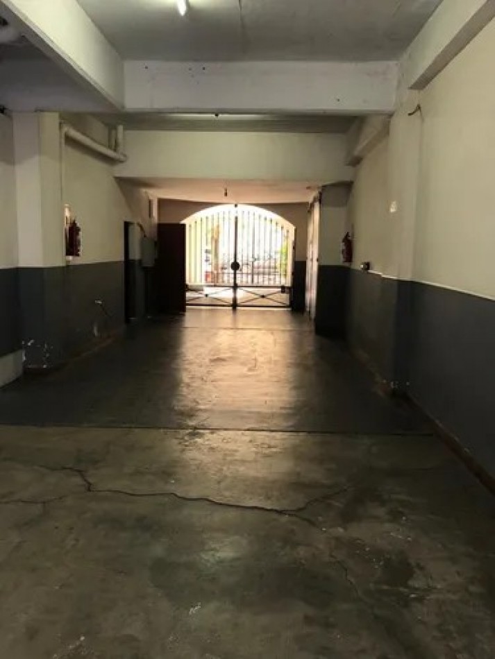 VILLA PUEYRREDON COCHERA, MUY BUENA DISPOSICON,UBICACION, ACCESO, Y DISPOSICION, SOBRE AVENIDA BUENOS DETALLES 