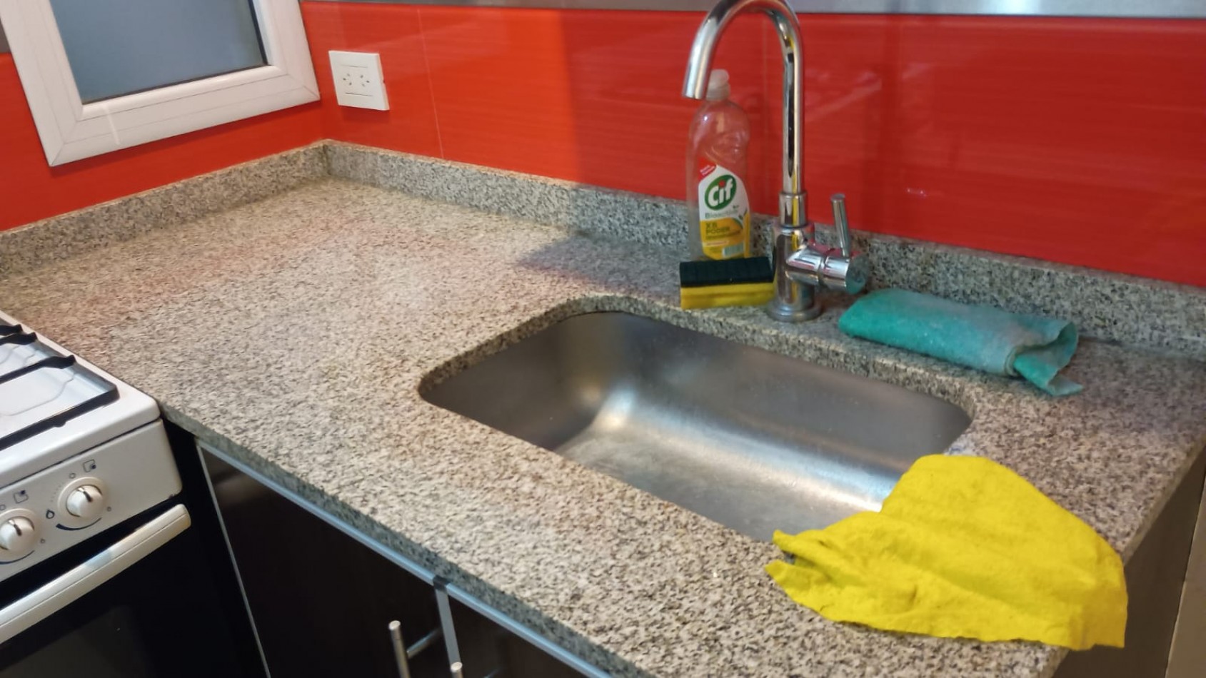 V/PUEYRREDON/MONOAMB,/VIVIENDA/ USO COMERCIAL/AP.PROFESIONAL/PATIO/,LAVADERO/DIGNO DE VER, BAJAS EXPENSAS,