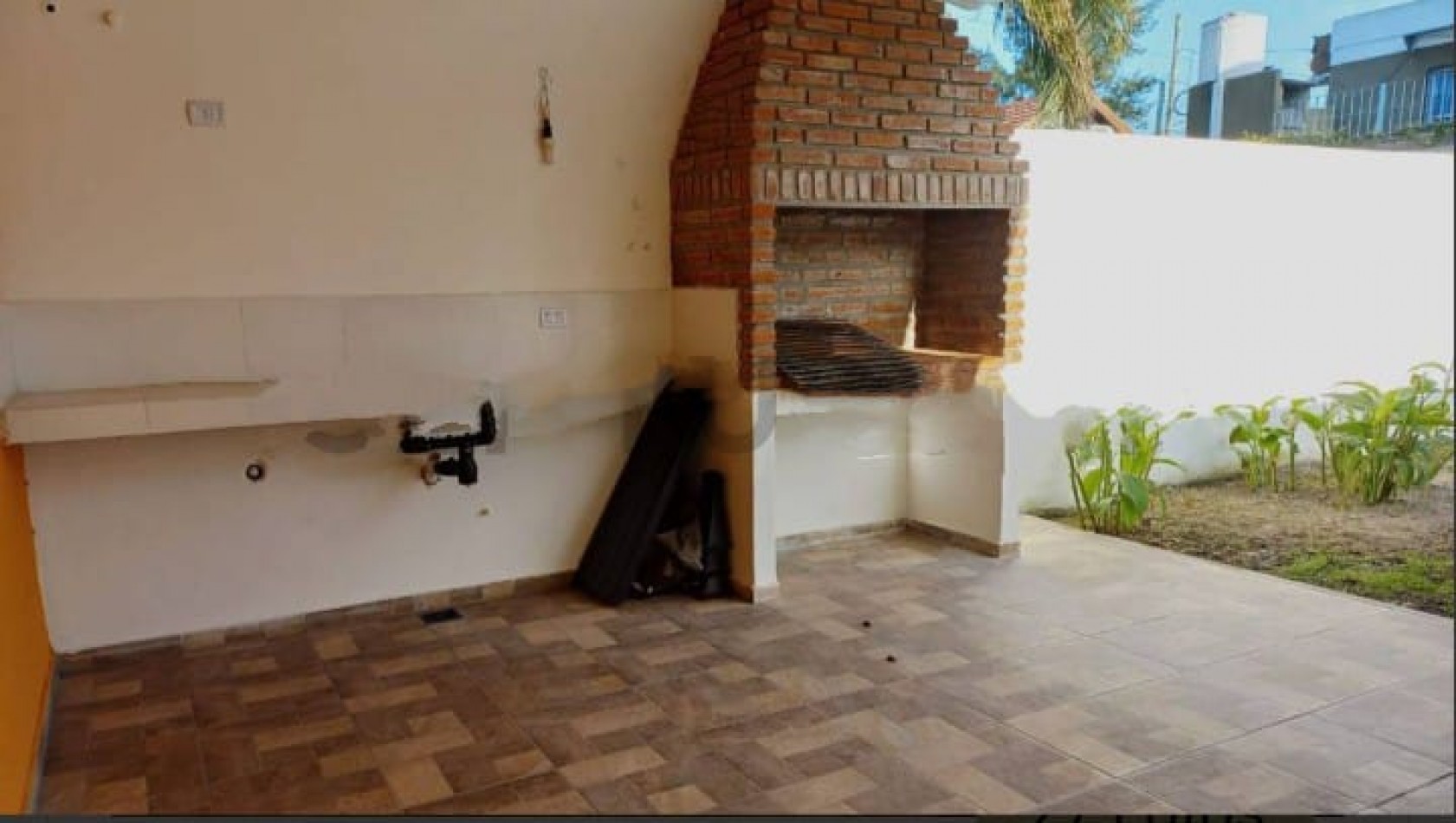 PARQUE LELOIR CASA DUPLEX 3 AMBIENTES ESTRENAR APTO CREDITO MUY BUEN ESTADO UBICACION,AMPLIO METRAJE,OPORTUNIDAD,