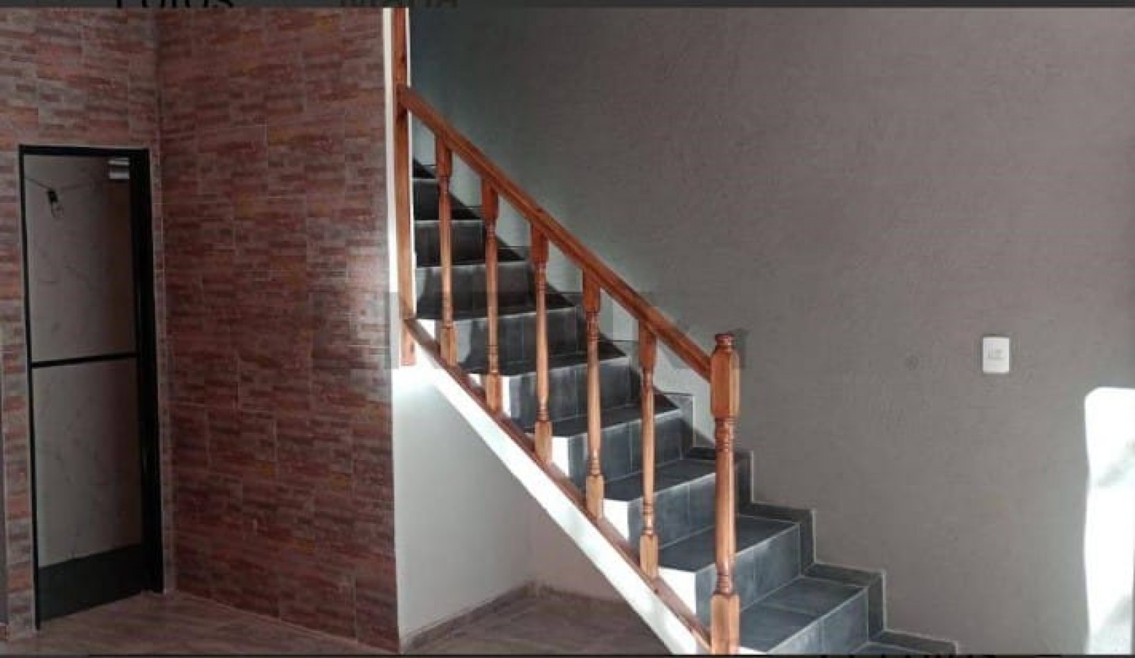 PARQUE LELOIR CASA DUPLEX 3 AMBIENTES ESTRENAR APTO CREDITO MUY BUEN ESTADO UBICACION,AMPLIO METRAJE,OPORTUNIDAD,
