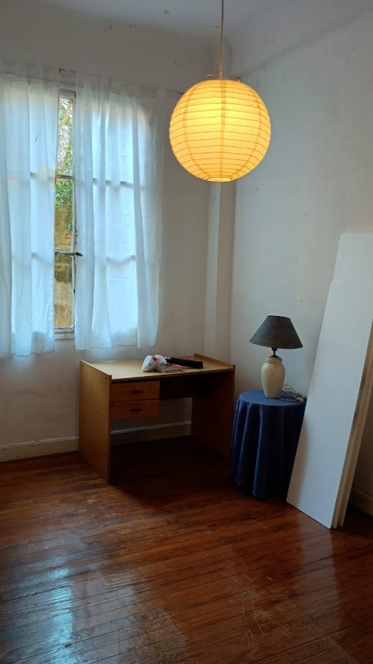 Centro,3ambientes,1 piso,lateral,interno,muy buen estado general y ubicacion,apto credito, ideal:inversores para alquiiler temporario, oportunidad