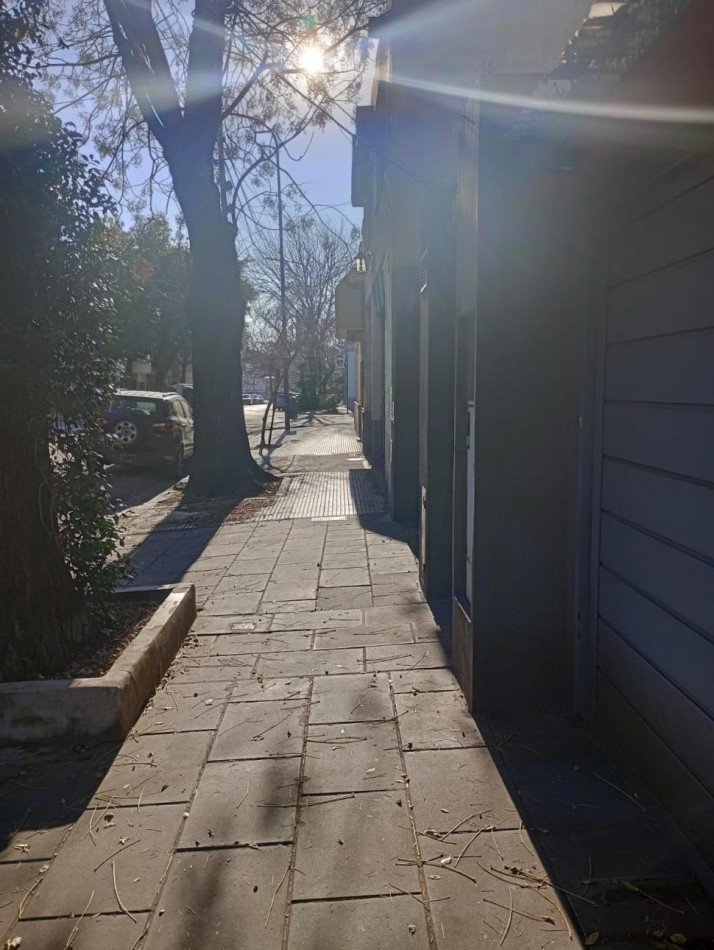 Centro,3ambientes,1 piso,lateral,interno,muy buen estado general y ubicacion,apto credito, ideal:inversores para alquiiler temporario, oportunidad