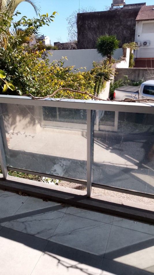 (V/URQUIZA,1AMBIENTE,)-USO COMERCIAL CON ,/COCHERA, SUBTE B, METROS PLAZA VILLA URQUIZA,BALCON SALIENTE, TODO LUZ UN CHICHE