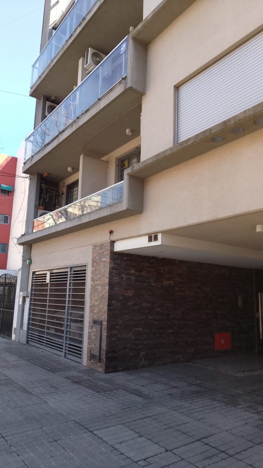 (V/URQUIZA,1AMBIENTE,)-USO COMERCIAL CON ,/COCHERA, SUBTE B, METROS PLAZA VILLA URQUIZA,BALCON SALIENTE, TODO LUZ UN CHICHE