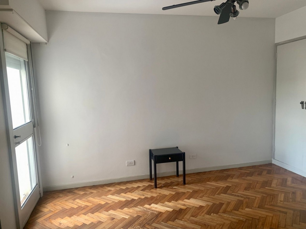 ONCE,3 AMBIENTES CON DEPENDENCIA BAÑO DE SERVICIO LAVADERO, MUY BUEN ESTADO Y UBICACION, AMPLIO, 