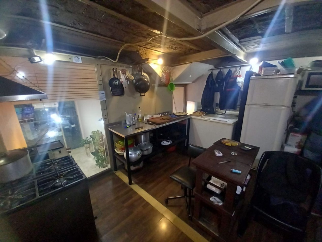 FLORES, LOCAL COMERCIAL EN VENTA,S-AVENIDA.SIN EXPENSAS, VS RUBROS, DIGNO DE VER, MUY BUENA UBICACION, Y ESTADO GENERAL