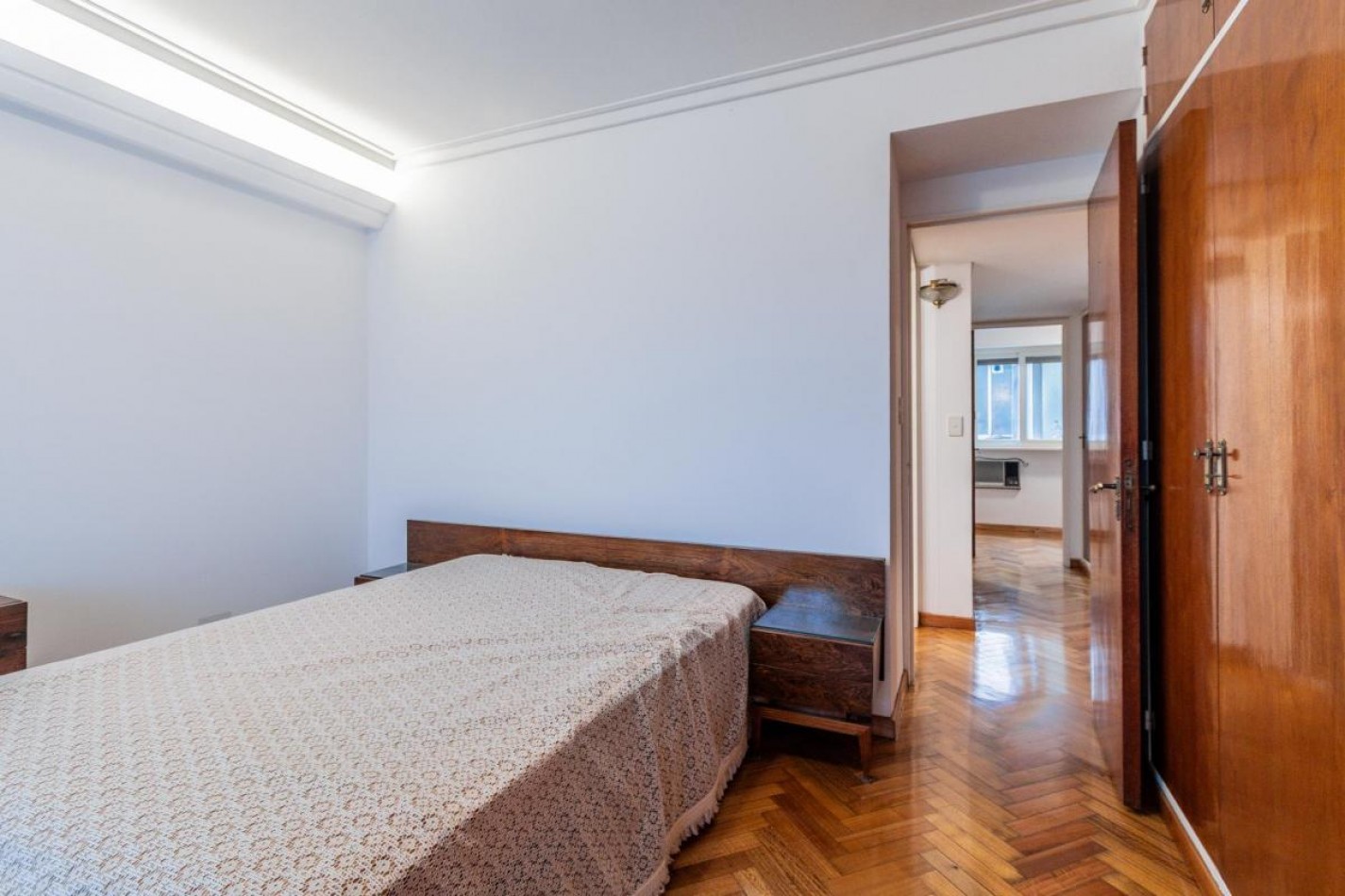 FLORES NORTE,4AMBIENTES, FRENTE, BALCON, COCHERA,BALCON, SUPERLUMINOSO, MUY B/ESTADO Y UBICACION, SUPERLUMINOSO