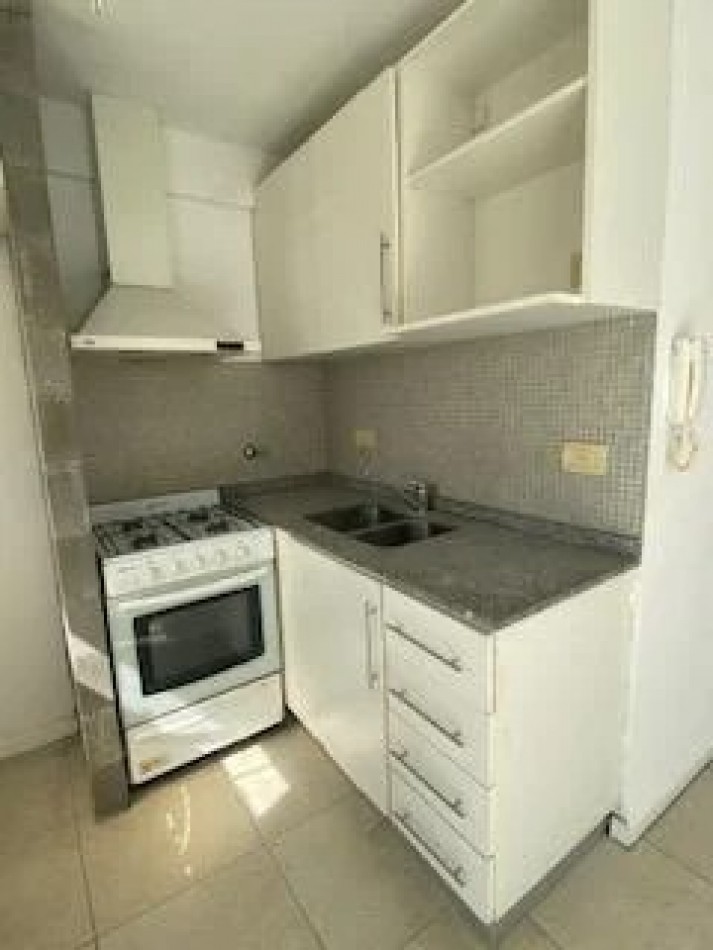 CABALLITO,2AMBIENTES,CONTRAFRENTE,44 METROS,COCHERA,BALCON SALIENTE,LAUNDRY,PARRILLA,TERRAZA, OPORTUNIDAD, DIGNO DE VER, 