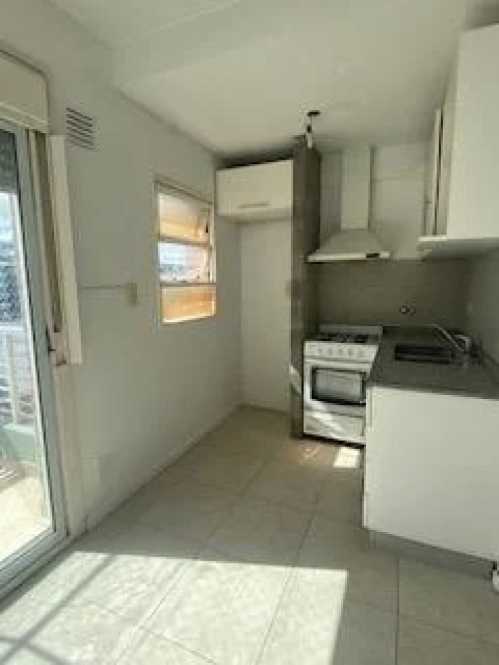 CABALLITO,2AMBIENTES,CONTRAFRENTE,44 METROS,COCHERA,BALCON SALIENTE,LAUNDRY,PARRILLA,TERRAZA, OPORTUNIDAD, DIGNO DE VER, 