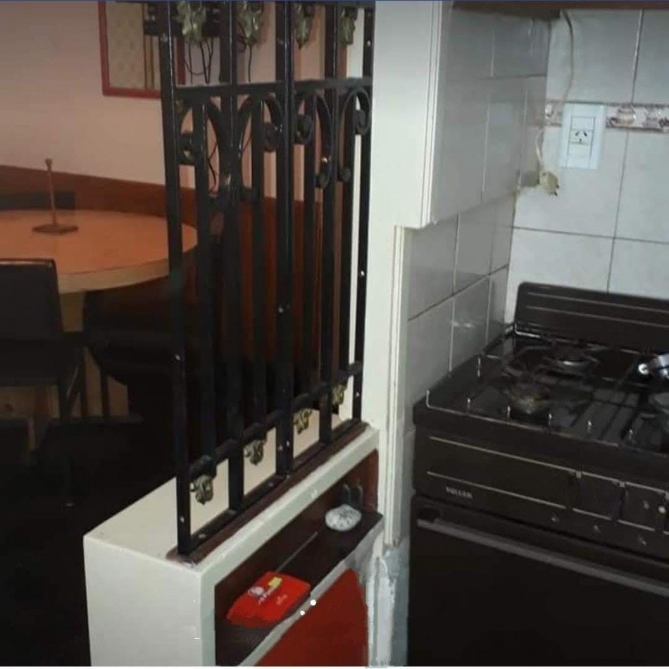 MAR DE AJO,2AMBIENTES,PLANTA BAJA, SOBRE AVENIDA COSTANERA,ZONA CENTRICA,METROS DEL MUELLE,OPORTUNIDAD, IDEAL INVERSORES O VACACIONES IDEALES