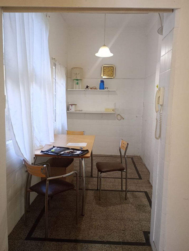 MICROCENTRO,3AMBIENTES,LATERAL,AMPLIO,LUMINOSO,MUY BUENA UBICACION Y ESTADO GENERAL, SUBTE B OPORTUNIDAD