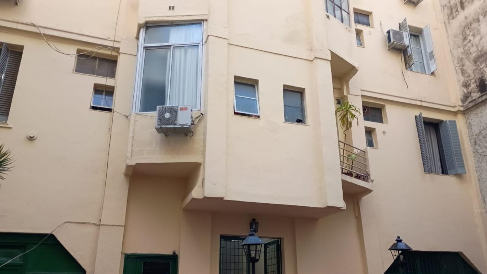 MICROCENTRO,3AMBIENTES,LATERAL,AMPLIO,LUMINOSO,MUY BUENA UBICACION Y ESTADO GENERAL, SUBTE B OPORTUNIDAD