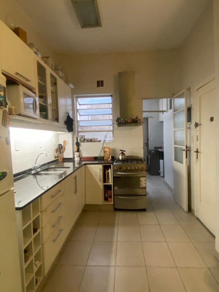 RECOLETA, SEMIPISO 3AMBIENTES,CONTRAFRENTE,90 METROS, MUY BUEN ESTADO Y UBICACION, OPORTUNIDAD 