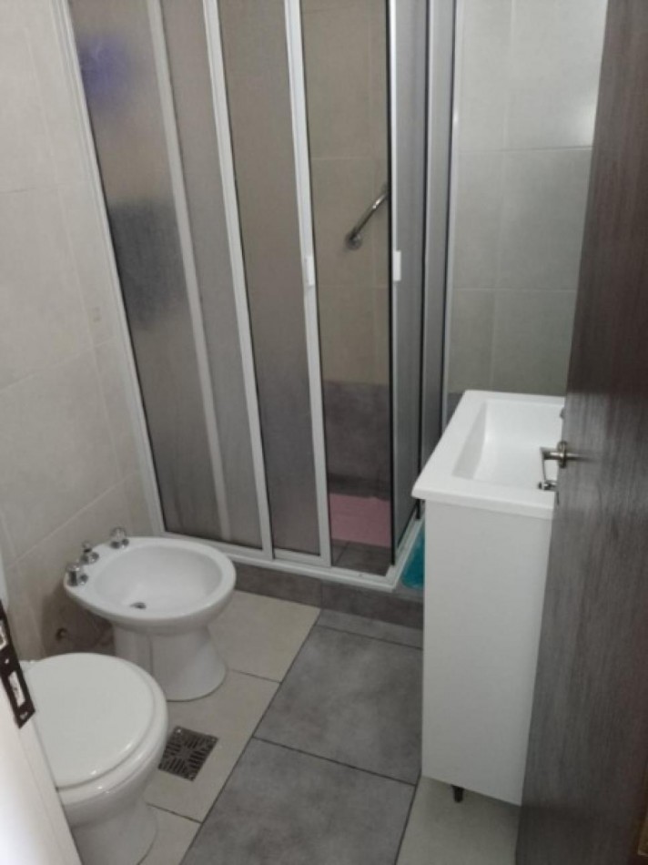 MAR DEL PLATA,3 AMBIENTE,FRENTE,BALCON SALIENTE, METROS DE AVENIDA INDEPENDENCIA, BAJO MANTENIMIENTO EXCELENTE ESTADO Y UBICACION SUPERLUMINOSO