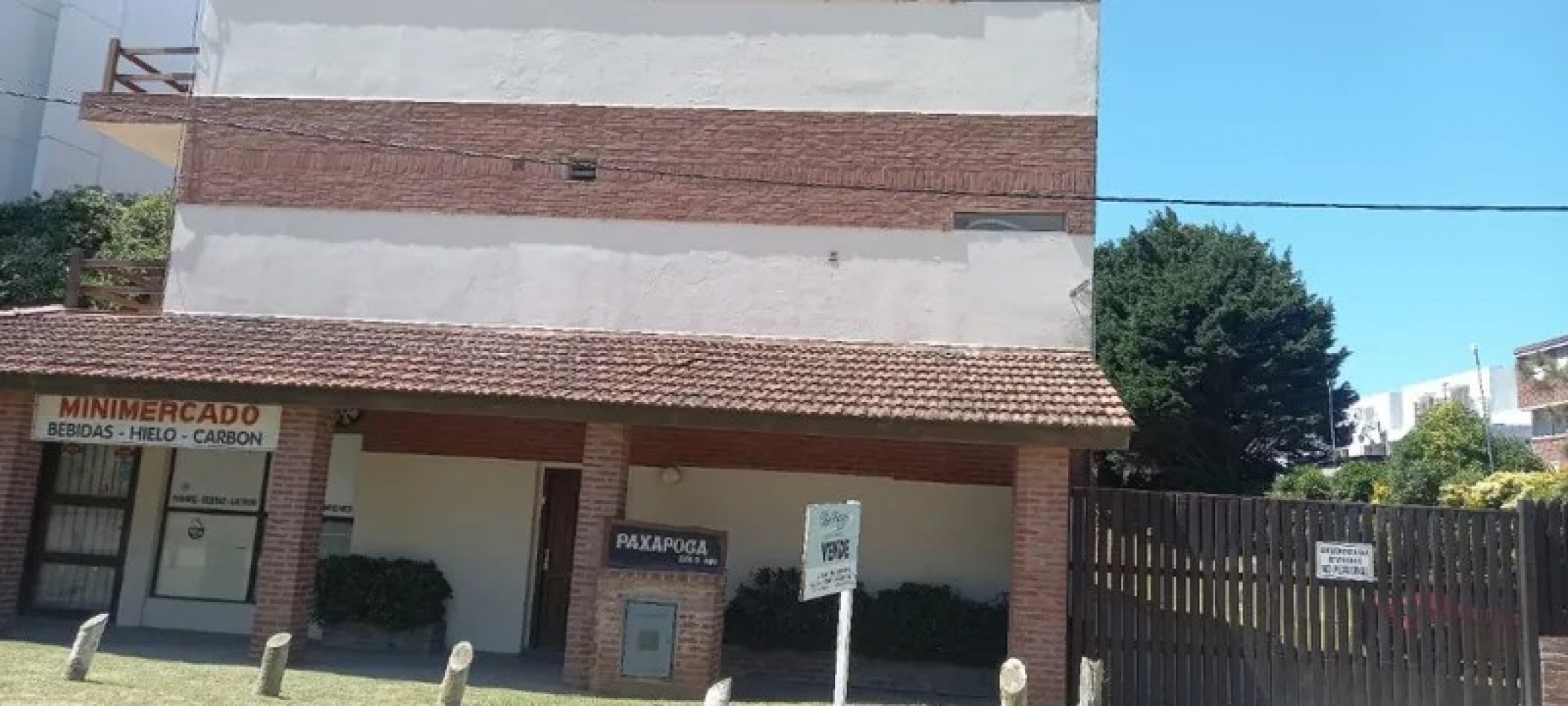PINAMAR, DEPARTAMENTO DE 3 AMBIENTES COCHERA , EXCELENTE ESTADO GENERAL, MUY BUENA UBICACION, METROS DEL MAR