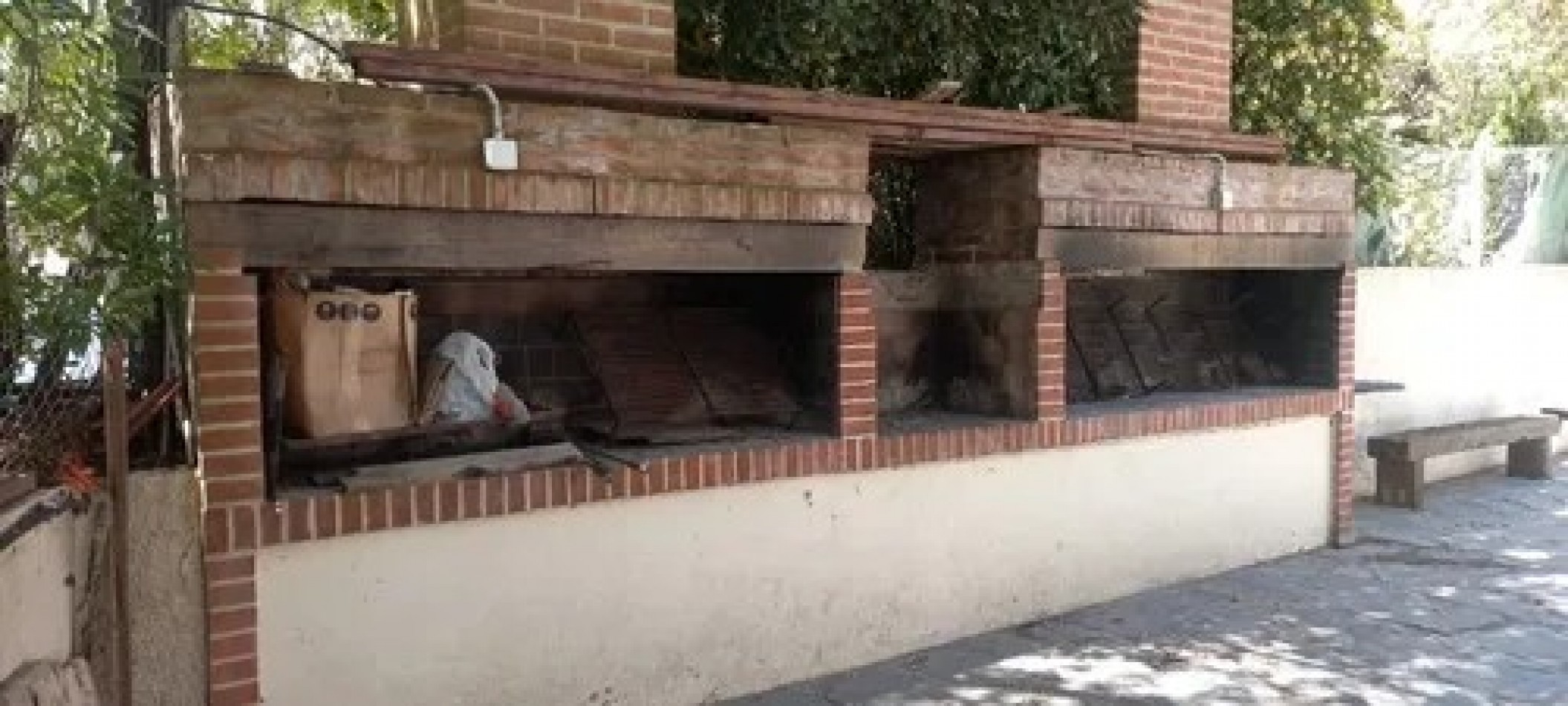 PINAMAR, DEPARTAMENTO DE 3 AMBIENTES COCHERA , EXCELENTE ESTADO GENERAL, MUY BUENA UBICACION, METROS DEL MAR