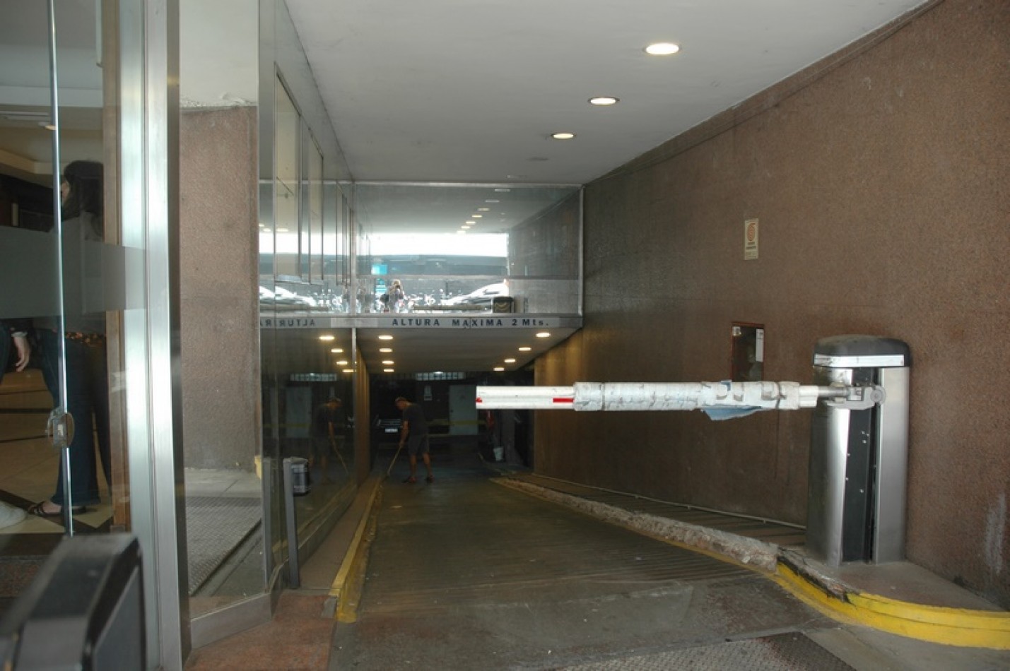 MICROCENTRO, SAN NICOLAS, COCHERA, 13 METROS, SUBSUELO, BAJA INVERSION, Y MANTENIMIENTO OPORTUNIDAD