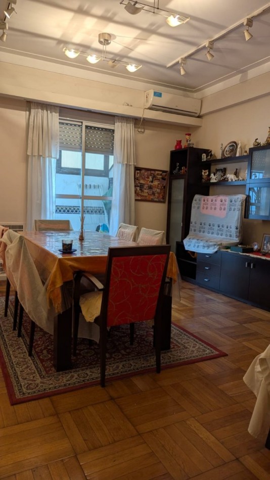 SAN CRISTOBAL,3AMBIENTES CON DEPENDENCIA, BALCON SALIENTE, CONTRAFRENTE, MUY BUENA UBICACION, CALIDAD CONSTRUCTIVA, OPORTUNIDAD