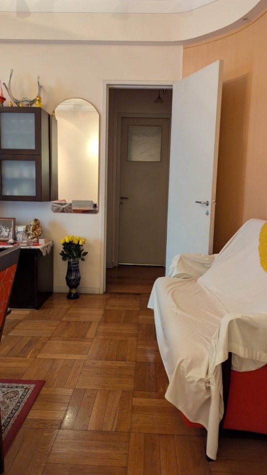 SAN CRISTOBAL,3AMBIENTES CON DEPENDENCIA, BALCON SALIENTE, CONTRAFRENTE, MUY BUENA UBICACION, CALIDAD CONSTRUCTIVA, OPORTUNIDAD