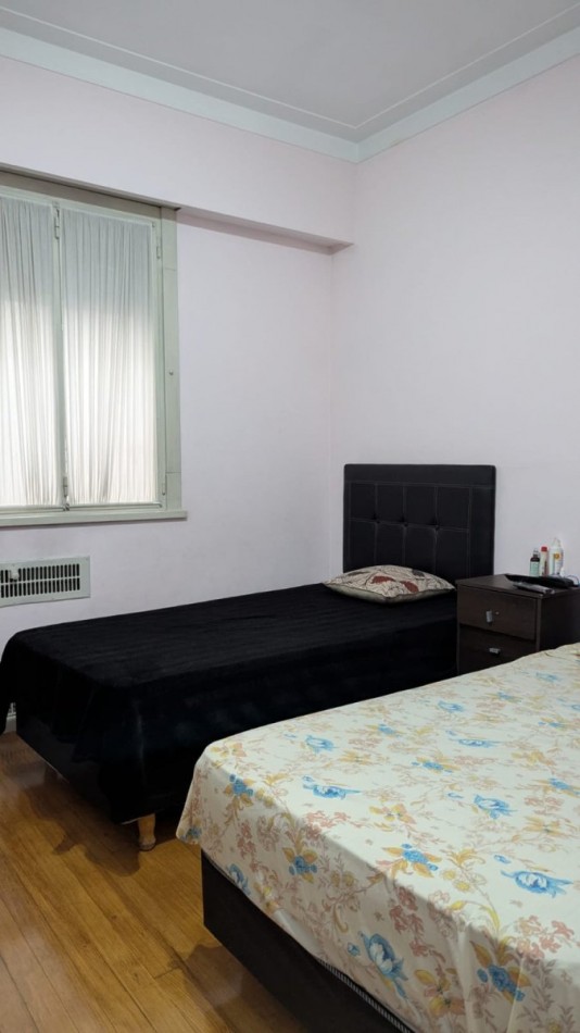 SAN CRISTOBAL,3AMBIENTES CON DEPENDENCIA, BALCON SALIENTE, CONTRAFRENTE, MUY BUENA UBICACION, CALIDAD CONSTRUCTIVA, OPORTUNIDAD