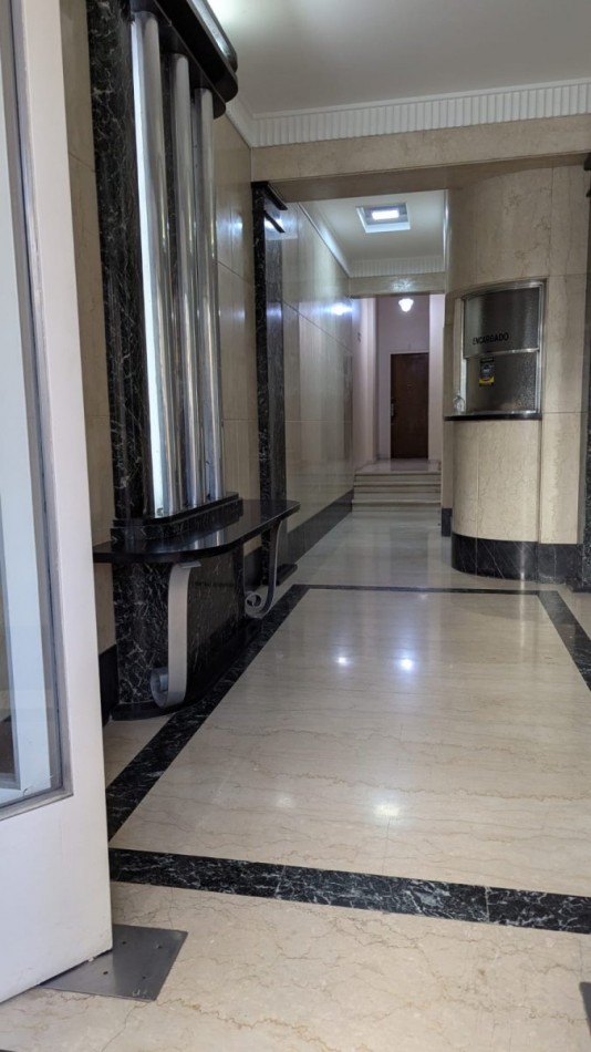 SAN CRISTOBAL,3AMBIENTES CON DEPENDENCIA, BALCON SALIENTE, CONTRAFRENTE, MUY BUENA UBICACION, CALIDAD CONSTRUCTIVA, OPORTUNIDAD