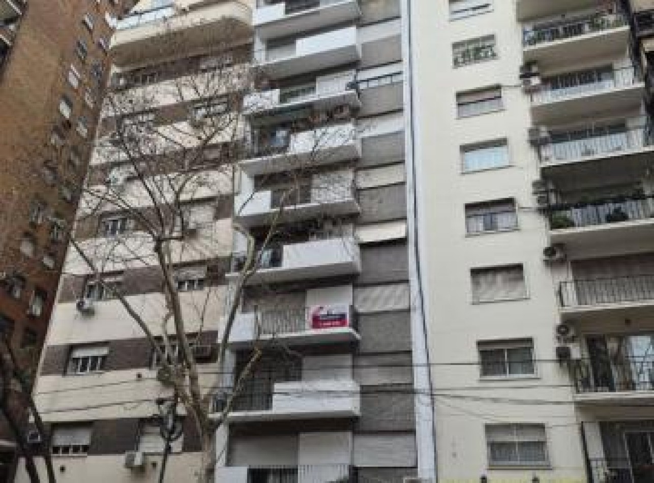RECOLETA,3AMBIENTES,FRENTE,BALCON EXCELENTE ESTADO Y UBICACION, 