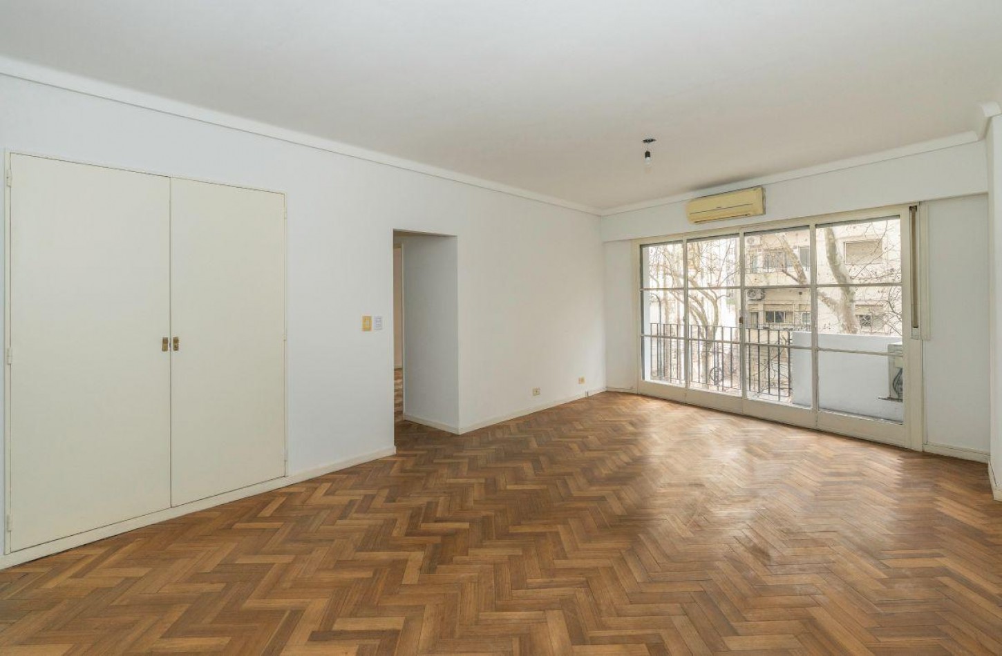 RECOLETA,3AMBIENTES,FRENTE,BALCON EXCELENTE ESTADO Y UBICACION, 