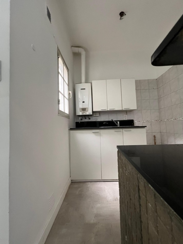 CABALLITO, 2 AMBIENTES, 1 PISO ESCALERA,FRENTE MB UBICACION, FERROCARRIL, SUBTE A Y ESTADO GENERAL, OPORTUNIDAD, SUBTE A, OPORTUNIDAD, BAJAS EXPENSAS, 