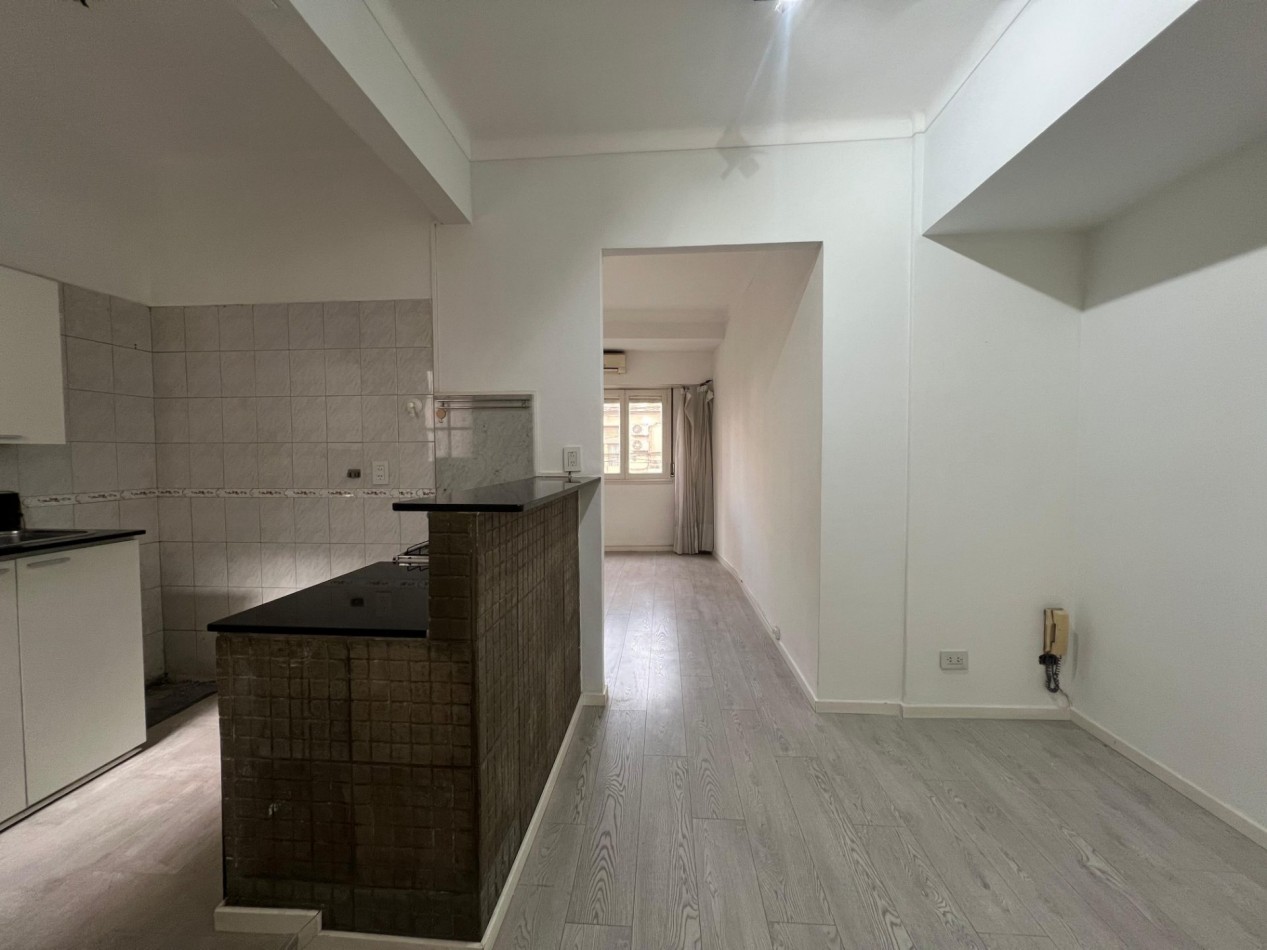 CABALLITO, 2 AMBIENTES, 1 PISO ESCALERA,FRENTE MB UBICACION, FERROCARRIL, SUBTE A Y ESTADO GENERAL, OPORTUNIDAD, SUBTE A, OPORTUNIDAD, BAJAS EXPENSAS, 