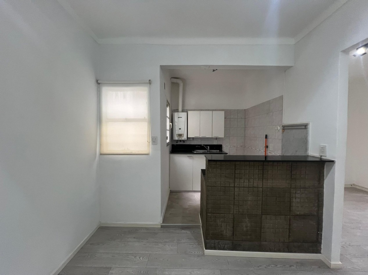CABALLITO, 2 AMBIENTES, 1 PISO ESCALERA,FRENTE MB UBICACION, FERROCARRIL, SUBTE A Y ESTADO GENERAL, OPORTUNIDAD, SUBTE A, OPORTUNIDAD, BAJAS EXPENSAS, 