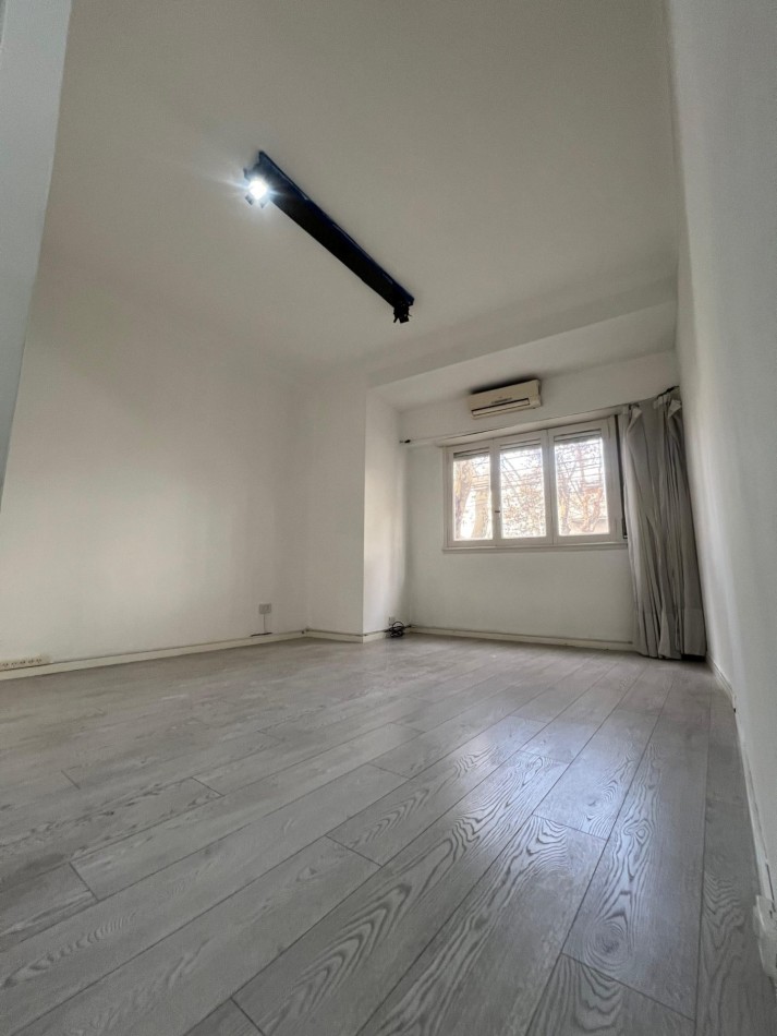 CABALLITO, 2 AMBIENTES, 1 PISO ESCALERA,FRENTE MB UBICACION, FERROCARRIL, SUBTE A Y ESTADO GENERAL, OPORTUNIDAD, SUBTE A, OPORTUNIDAD, BAJAS EXPENSAS, 