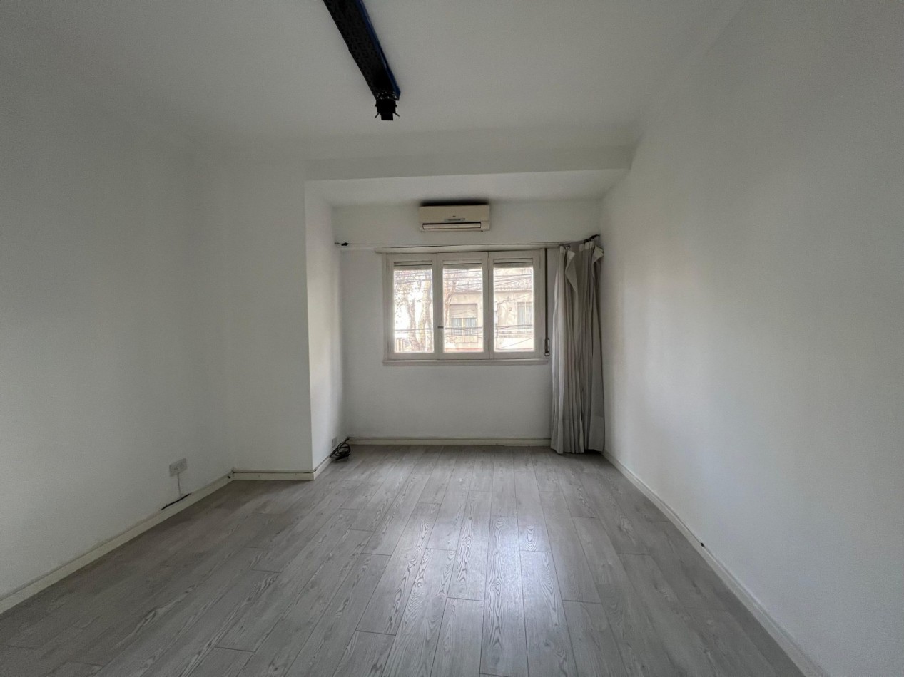 CABALLITO, 2 AMBIENTES, 1 PISO ESCALERA,FRENTE MB UBICACION, FERROCARRIL, SUBTE A Y ESTADO GENERAL, OPORTUNIDAD, SUBTE A, OPORTUNIDAD, BAJAS EXPENSAS, 