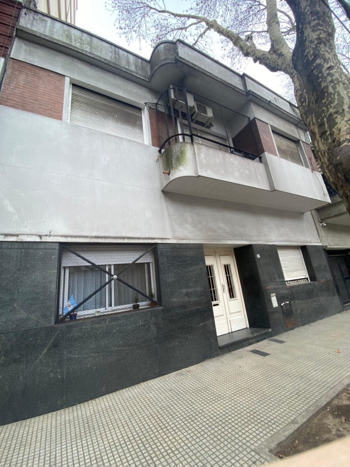 CABALLITO, 2 AMBIENTES, 1 PISO ESCALERA,FRENTE MB UBICACION, FERROCARRIL, SUBTE A Y ESTADO GENERAL, OPORTUNIDAD, SUBTE A, OPORTUNIDAD, BAJAS EXPENSAS, 