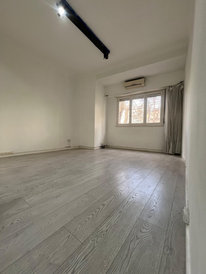 CABALLITO, 2 AMBIENTES, 1 PISO ESCALERA,FRENTE MB UBICACION, FERROCARRIL, SUBTE A Y ESTADO GENERAL, OPORTUNIDAD, SUBTE A, OPORTUNIDAD, BAJAS EXPENSAS, 
