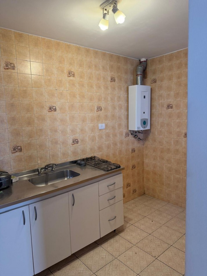 MATADEROS,CASA,LOTE PROPIO,4AMB,COCHERA, USO COMERCIAL-PROFESIONAL-OPORTUNIDAD DE INVERSION, BUENA UBICACION Y ARTERIAS DE ACCESO