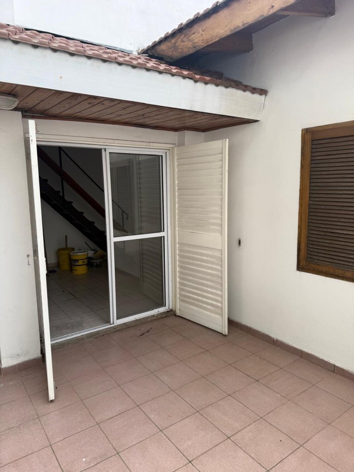 MATADEROS,CASA,LOTE PROPIO,4AMB,COCHERA, USO COMERCIAL-PROFESIONAL-OPORTUNIDAD DE INVERSION, BUENA UBICACION Y ARTERIAS DE ACCESO