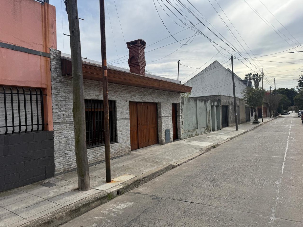 MATADEROS,CASA,LOTE PROPIO,4AMB,COCHERA, USO COMERCIAL-PROFESIONAL-OPORTUNIDAD DE INVERSION, BUENA UBICACION Y ARTERIAS DE ACCESO