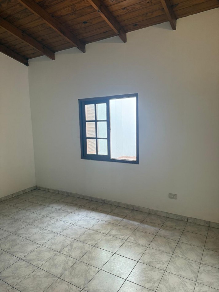 MATADEROS,CASA,LOTE PROPIO,4AMB,COCHERA, USO COMERCIAL-PROFESIONAL-OPORTUNIDAD DE INVERSION, BUENA UBICACION Y ARTERIAS DE ACCESO