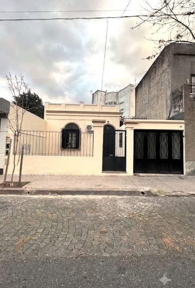 VERSALLES, CASA-4amb,cochera, jardin , oportunidad, 